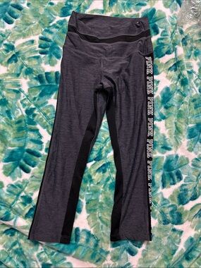 Victoria’s Secret Pink Ultimate Crop Pants,S